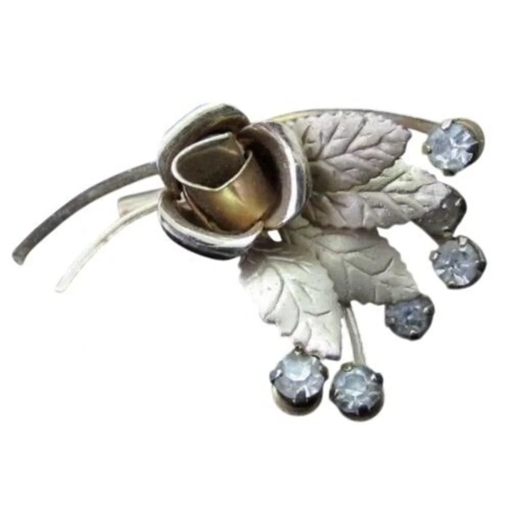 Pretty Gold Toned Clear‎ Rhinestone Rose Flower Vintage Floral Spray Pin